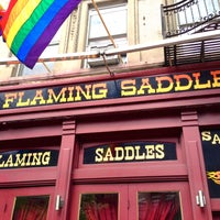 Das Foto wurde bei Flaming Saddles Saloon von The Corcoran Group am 7/29/2013 aufgenommen