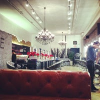 รูปภาพถ่ายที่ Muze Salon โดย Amy เมื่อ 12/4/2012