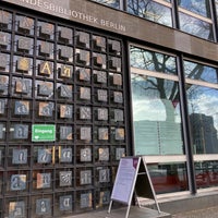 Photo taken at Berliner Stadtbibliothek | ZLB by Martin S. on 1/20/2022