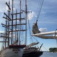 รูปภาพถ่ายที่ Hanse Sail Rostock โดย Martin S. เมื่อ 8/5/2021