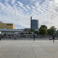 Photo taken at BMW Berlin-Marathon by Martin S. on 9/26/2021