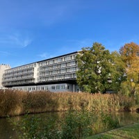 Photo taken at Kongresshotel Potsdam am Templiner See by Martin S. on 10/23/2022