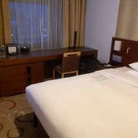 Photo taken at Hotel Metropolitan Edmont by hiSa on 11/29/2023