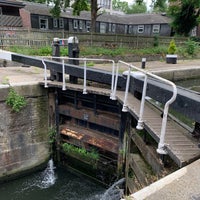 Photo taken at Old Ford Lock (Regent&amp;#39;s Canal) by S M. on 6/18/2022