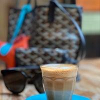Photo taken at Giyanti Coffee Roastery by Eliza C. on 3/12/2022