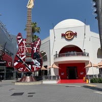 Photo taken at Hard Rock Cafe Hollywood at Universal CityWalk by Budi P. on 6/3/2019