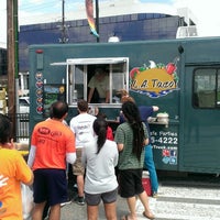 4/13/2013にDan F.がLA Taco Truckで撮った写真