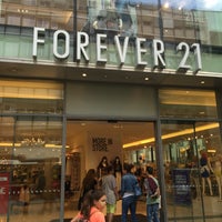 Photo taken at Forever 21 by Pu 4. on 7/7/2016