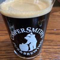 Photo taken at CooperSmith&amp;#39;s Pub &amp;amp; Brewing :: Pubside by Les A. on 6/4/2022