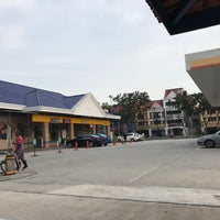 Photo taken at Shell &amp;amp; 7 Eleven by Agus S. on 3/15/2018