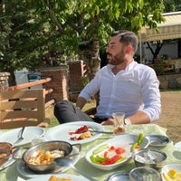 Das Foto wurde bei İncek Sofrası von Av.Nazım D. am 10/8/2020 aufgenommen