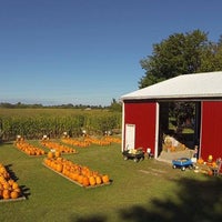 รูปภาพถ่ายที่ Fleitz Pumpkin Farm โดย Fleitz Pumpkin Farm เมื่อ 9/30/2014