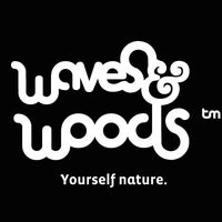 Foto tirada no(a) Waves &amp;amp; Woods por Emanuel E. em 10/1/2014