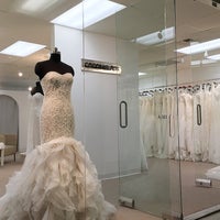 4/14/2016 tarihinde CocoMelody Bridal Shopziyaretçi tarafından CocoMelody Bridal Shop'de çekilen fotoğraf