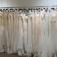 4/14/2016にCocoMelody Bridal ShopがCocoMelody Bridal Shopで撮った写真