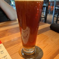 Photo taken at BJ&amp;#39;s Restaurant &amp;amp; Brewhouse by Harry M. on 7/14/2022