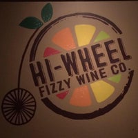 2/17/2017 tarihinde Hi-Wheel Fizzy Wine Co.ziyaretçi tarafından Hi-Wheel Fizzy Wine Co.'de çekilen fotoğraf