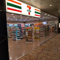 Photo taken at 7-Eleven by Farid on 5/12/2019