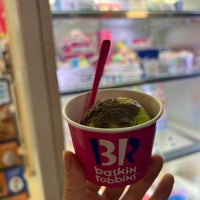 Photo taken at Baskin-Robbins by Yuho K. on 9/26/2021