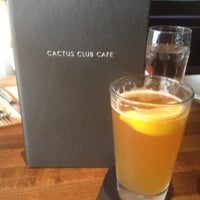 รูปภาพถ่ายที่ Cactus Club Cafe โดย Gerry K. เมื่อ 4/28/2013