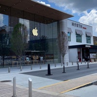 Atlanta capital of the U.S. state of Georgia, The Apple store in Lenox  Square a upscale shopping centre mall with well known brand name stores on  Peac Stock Photo - Alamy