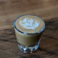 7/11/2018 tarihinde Drew S.ziyaretçi tarafından 3-19 Coffee'de çekilen fotoğraf