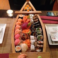 Foto tirada no(a) Tokyo Sushi por Jana R. em 2/16/2015