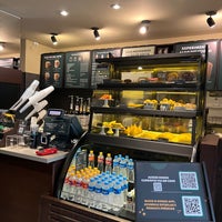 Photo taken at Starbucks by Caroline N. on 9/20/2022
