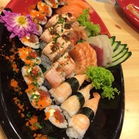 10/7/2014 tarihinde Japi Sushi Barziyaretçi tarafından Japi Sushi Bar'de çekilen fotoğraf
