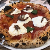 รูปภาพถ่ายที่ 480°GRADI • New Concept Neapolitan Pizza โดย Gregoire J. เมื่อ 7/22/2019