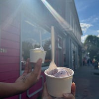 Photo taken at Bev&amp;#39;s Homemade Ice Cream by G9 on 5/6/2023