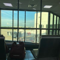 Photo taken at Gate 55 by bbaitoeyyp on 7/25/2022