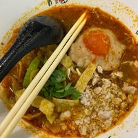 Photo taken at Pleun Pung Noodles &amp;amp; More by bbaitoeyyp on 7/14/2022