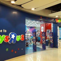 Photo taken at Toys&amp;quot;Я&amp;quot;Us by bbaitoeyyp on 7/11/2018