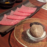 Photo taken at Yoroniku by Rubber B. on 9/9/2023