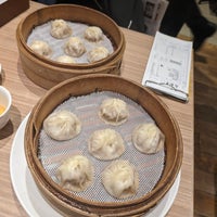 Photo taken at Din Tai Fung by Rubber B. on 10/22/2023