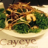Das Foto wurde bei Cayeye Gourmet von carmentea d. am 10/9/2014 aufgenommen