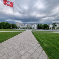 Foto diambil di Lukiškių aikštė | Lukiškės square oleh Paulius B. pada 6/9/2022