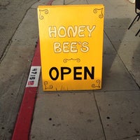 Снимок сделан в Honey Bee&#39;s House Of Breakfast пользователем Johnathan 2/16/2014