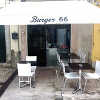 Foto tirada no(a) Burger 66 por Burger 66 em 10/15/2014