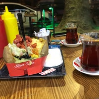 Photo taken at Yeniköy Waffle &amp;amp; Kumpir by Buse on 5/14/2019