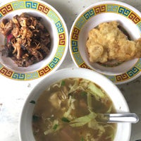 Photo taken at Warung Soto &amp;quot;Pak Marto&amp;quot; by siwi a. on 8/24/2019