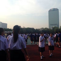 Photo taken at สนามบอลโรงเรียนสุรศักดิ์มนตรี by JANE(,🚀🌃) on 2/5/2016