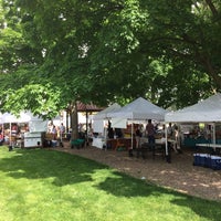 Снимок сделан в Webster Groves Farmers Market пользователем Rob F. 5/7/2015