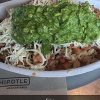 Photo taken at Chipotle Mexican Grill by Ruben O. on 7/10/2016
