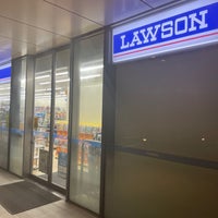 Photo taken at Lawson by 子連れひつじ on 8/19/2021
