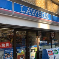 Photo taken at Lawson by 子連れひつじ on 12/14/2019