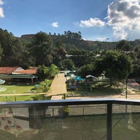 Photo taken at Hotel Green Hill by Rogério G. on 4/26/2019