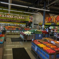 Photo taken at Whole Foods Market by Iurii O. on 8/28/2016