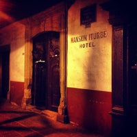 Снимок сделан в Hotel Mansion Iturbe Patzcuaro пользователем Alexis T. 12/24/2012